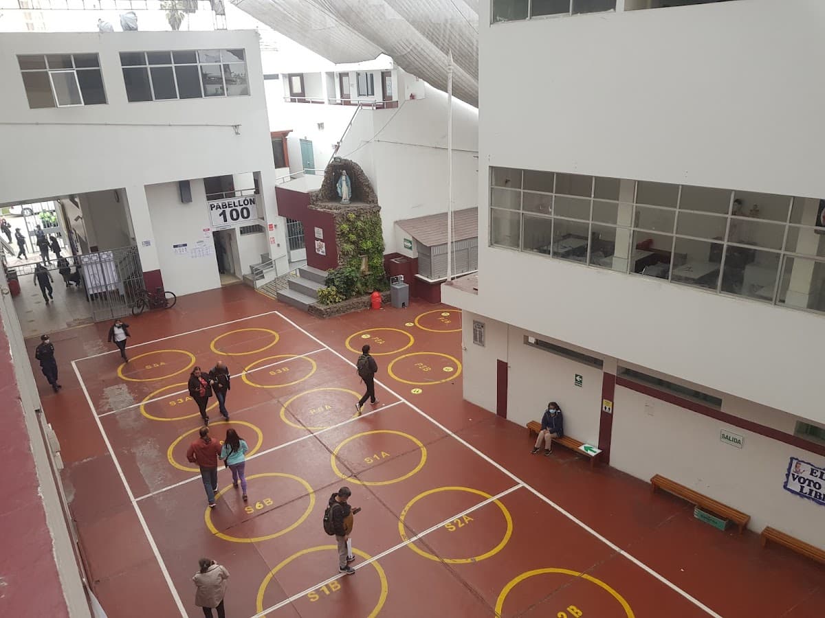 Colegio Peruano Japonés La Victoria — foto