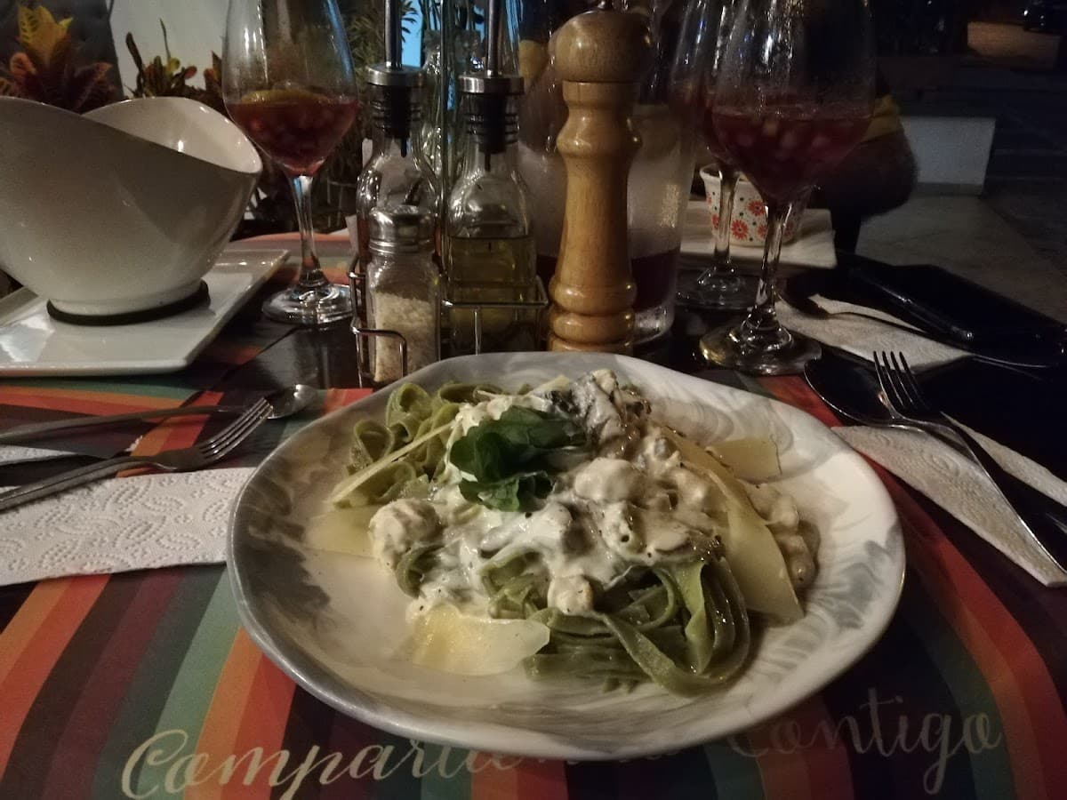 Lola Resto & Café — foto