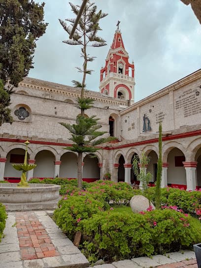 Monasterio y Museo de la Recoleta