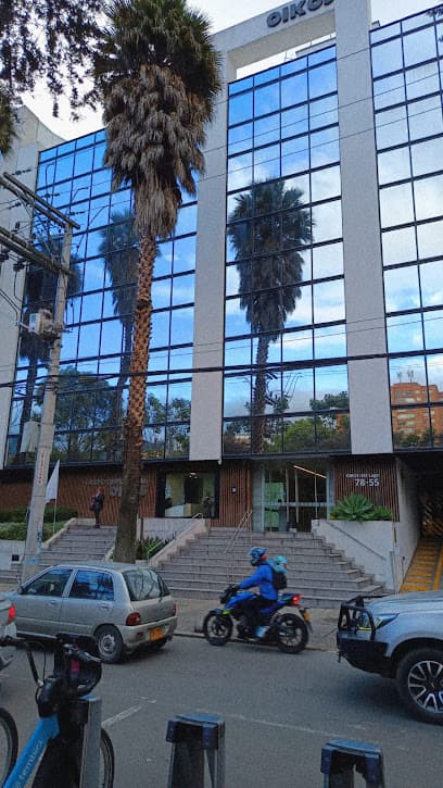 OIKOS Inmobiliaria en Bogotá — foto