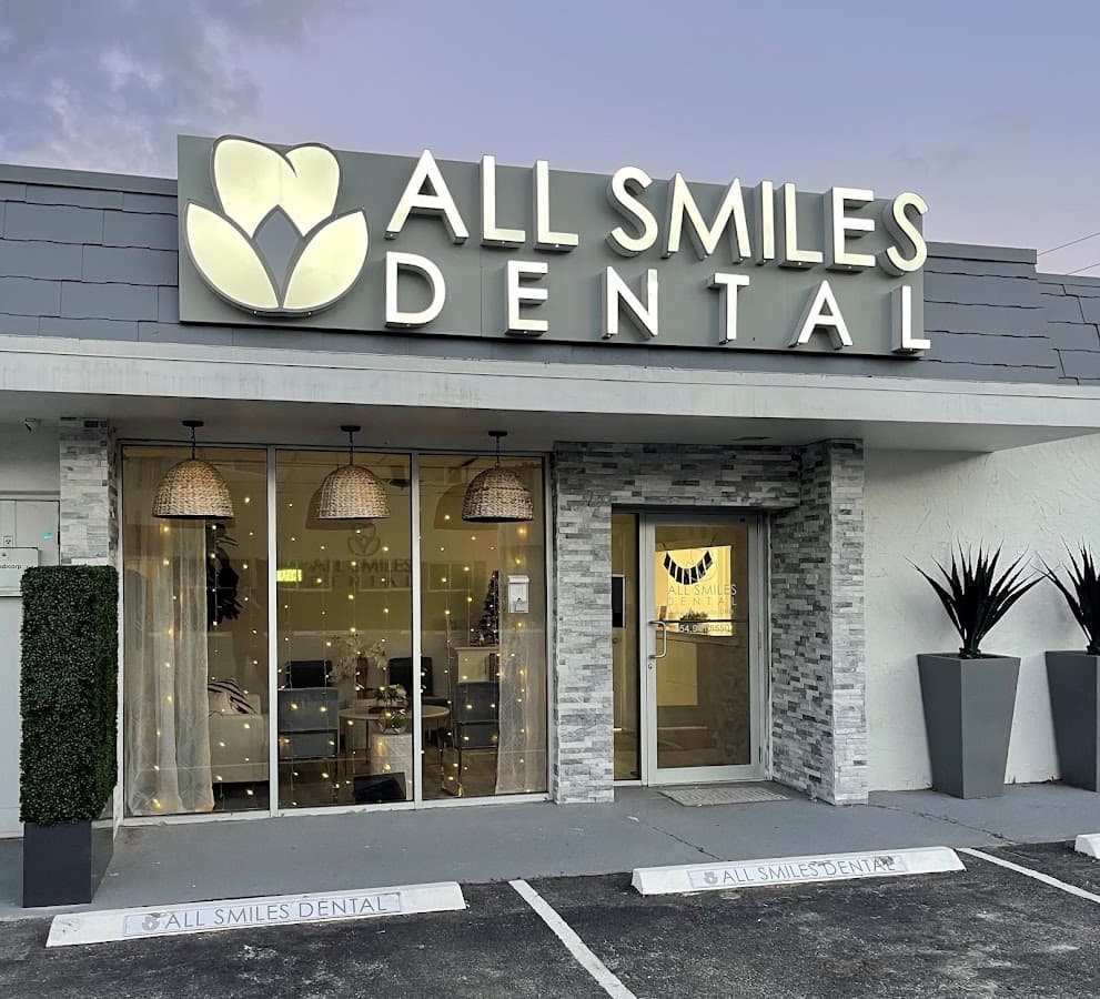 All Smiles Dental: Natalia Alvarado, DMD — foto