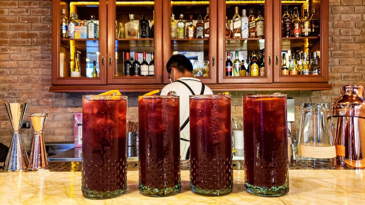 900 Café Bar