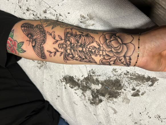 Dark Side Tattoo and Piercing