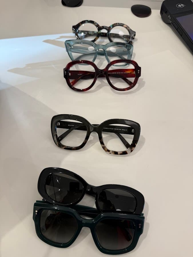 Warby Parker Hyde Park Village — foto