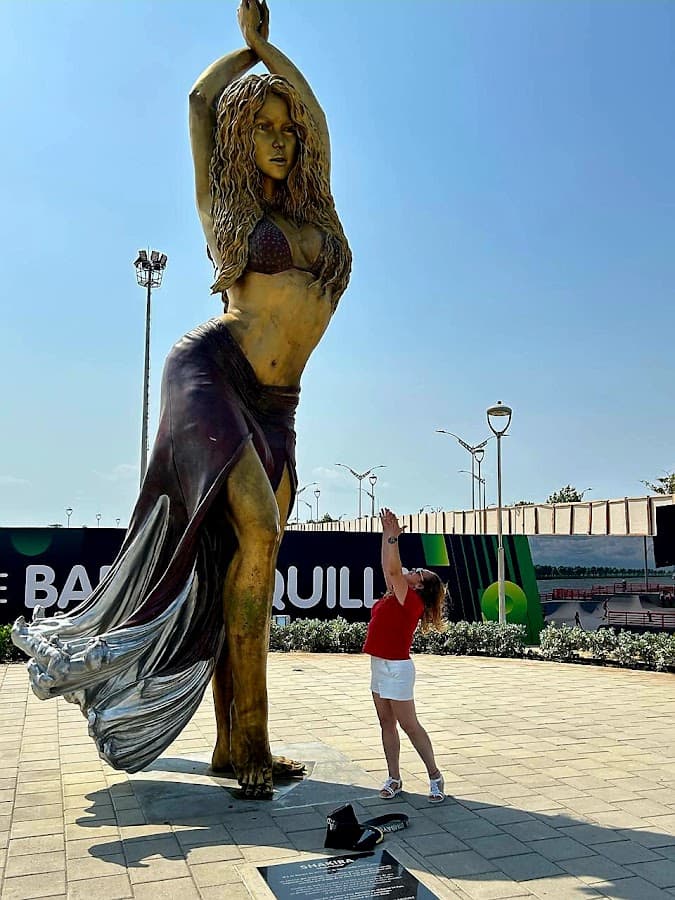 Estatua de Shakira