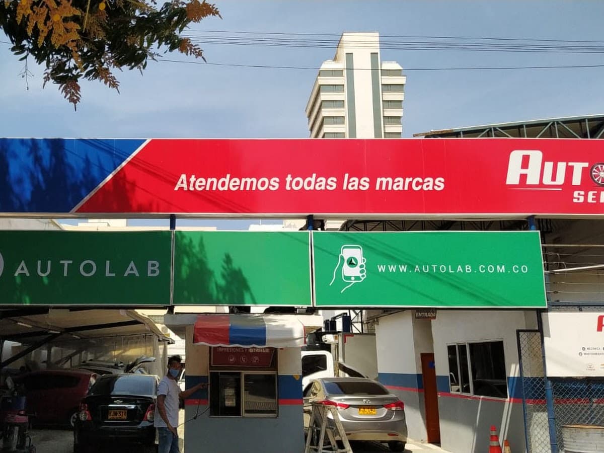 TOLÚ MOTORS — foto