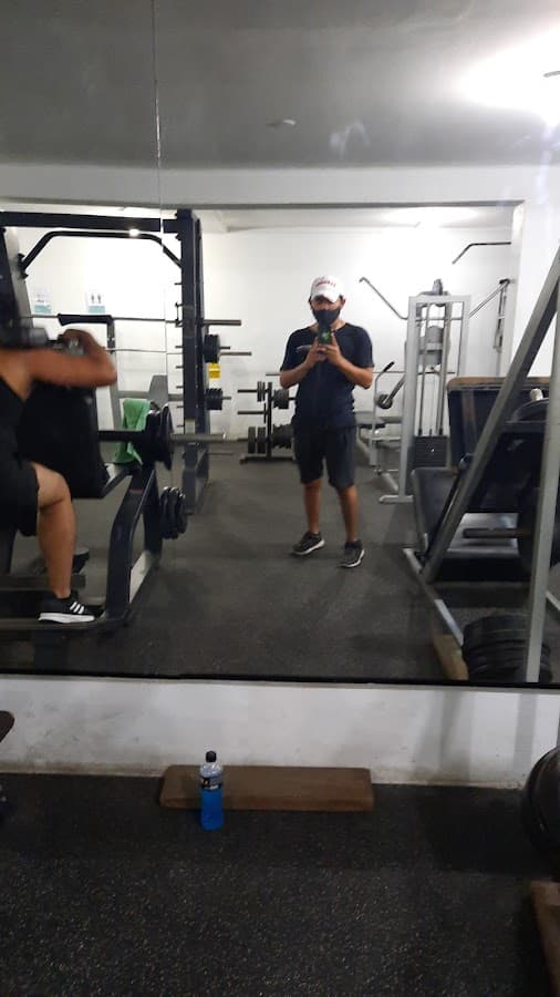 Gimnasio New Power Gym — foto