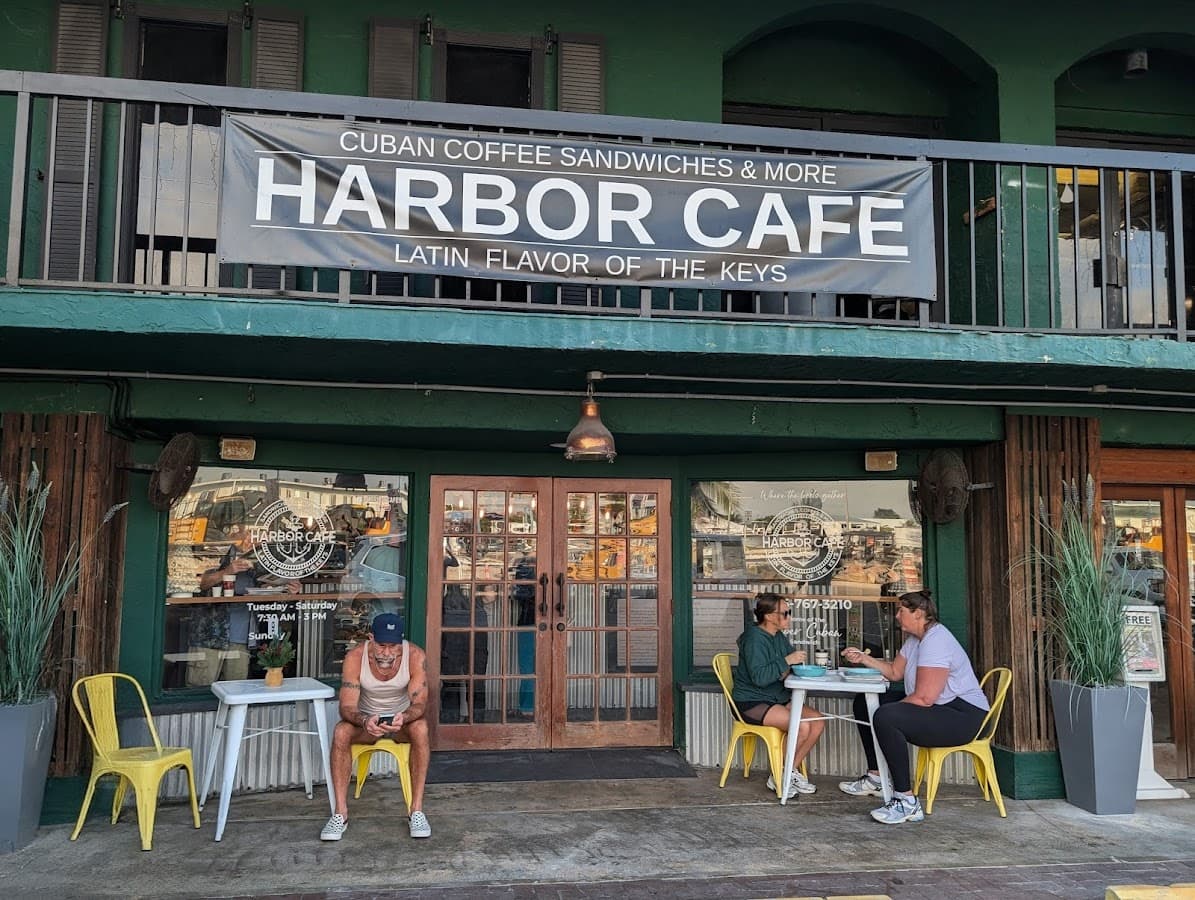 Parrot Lounge