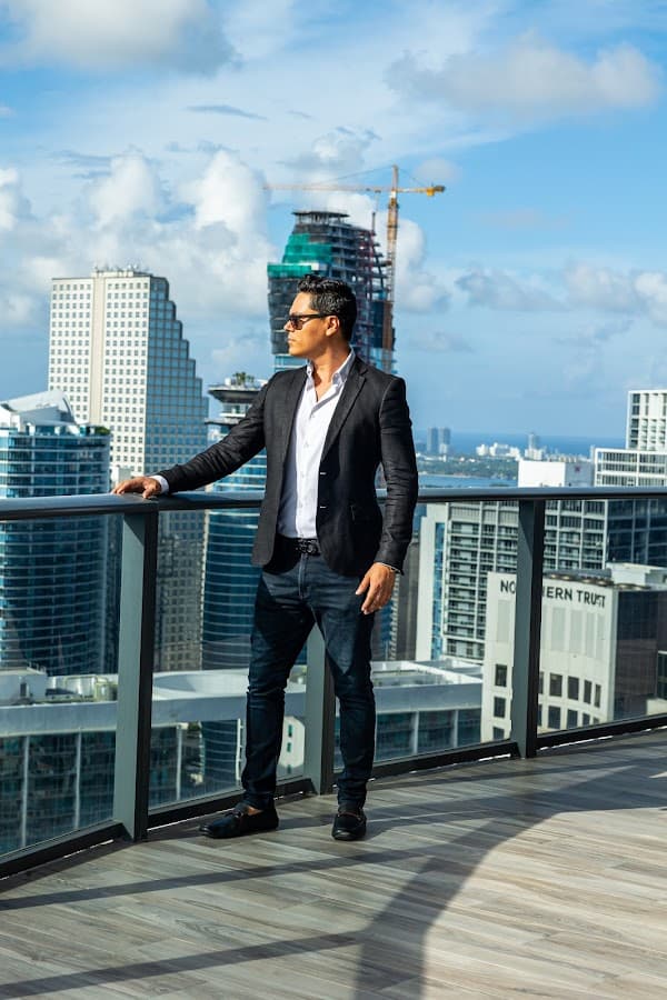 Real Brokers Miami – Real Estate Concierge — foto