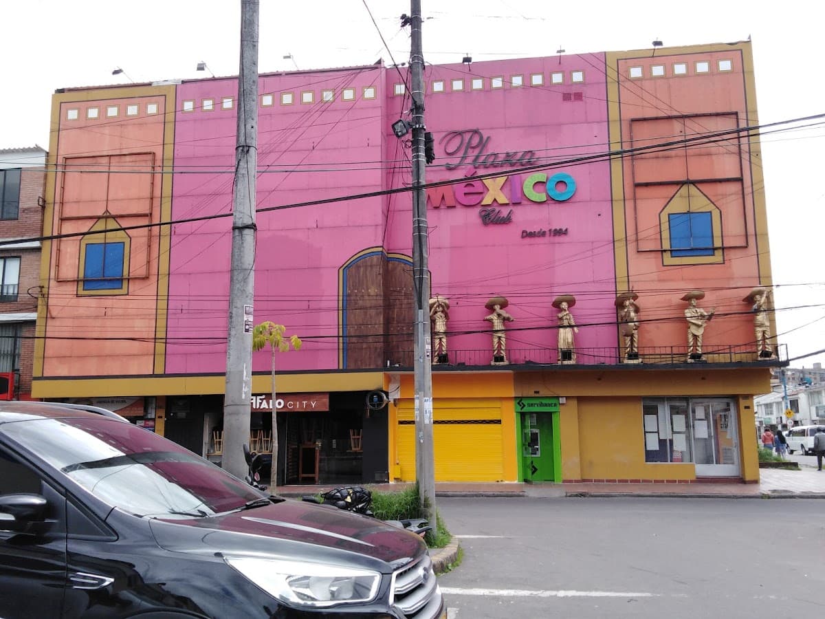 La Santa Club Modelia