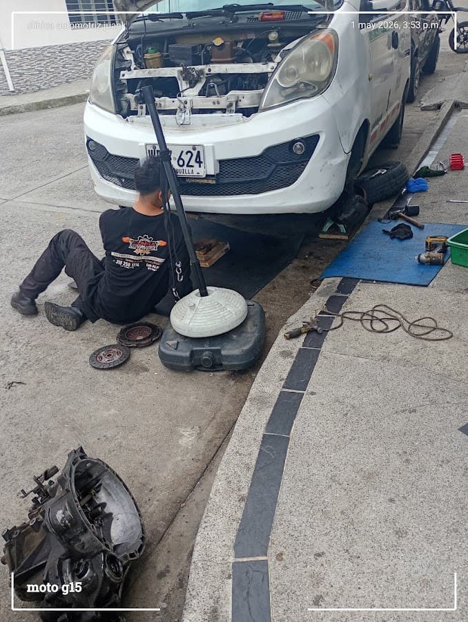 Clinica automotriz juank — foto
