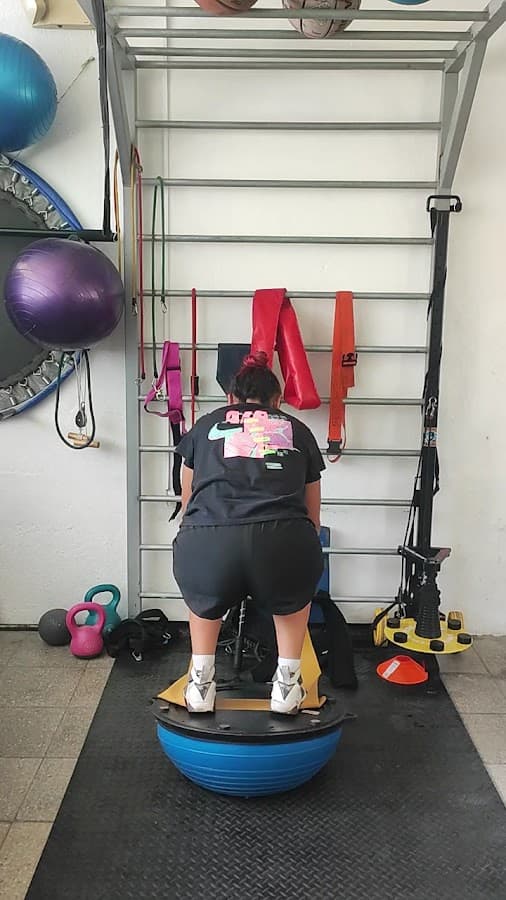 Rehabilitación Física y Deportiva FisioSur. Fernando Paredes. Fisioterapia — foto