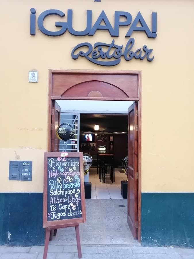 GUAPA Restobar Karaoke