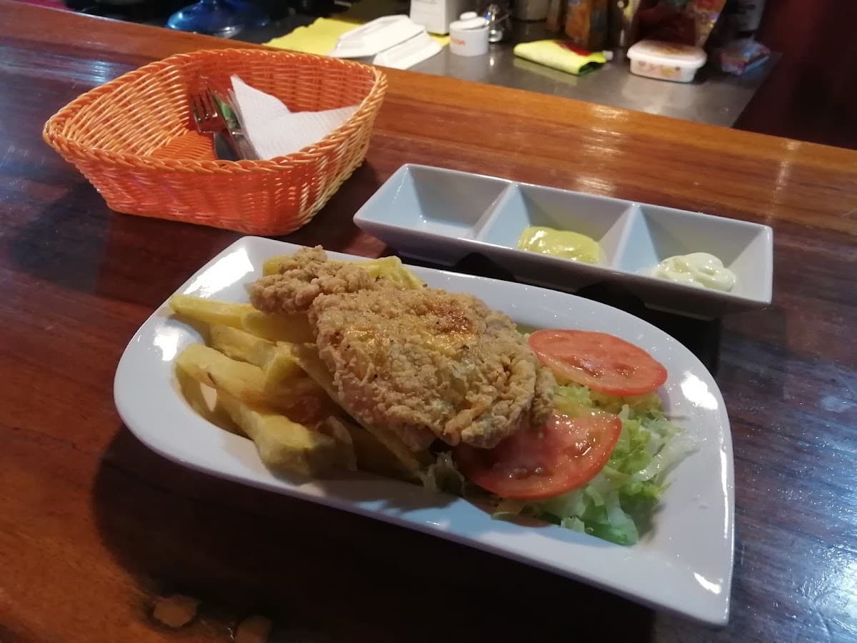 GUAPA Restobar Karaoke — foto