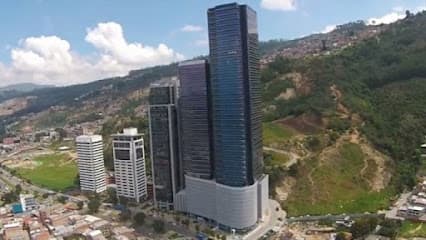 Inmobiliaria en Bogotá Opulens Ventas y Arriendos de Bodegas y Oficinas. — foto