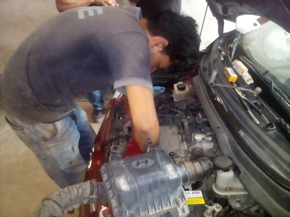 Taller de Electricidad Automotriz "Yohnny"